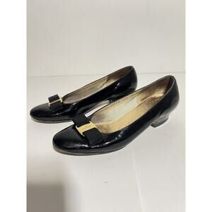 Salvatore Ferragamo VGUC Back Patent Leather Vara Bow Gold Hardware Shoes 6.5 B